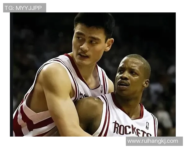 姚明带你体验家庭趣味时光，捣蛋家家让快乐无处不在