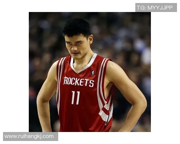 姚明重返赛场引发热议球迷期待他的精彩表现与球队的复苏之路