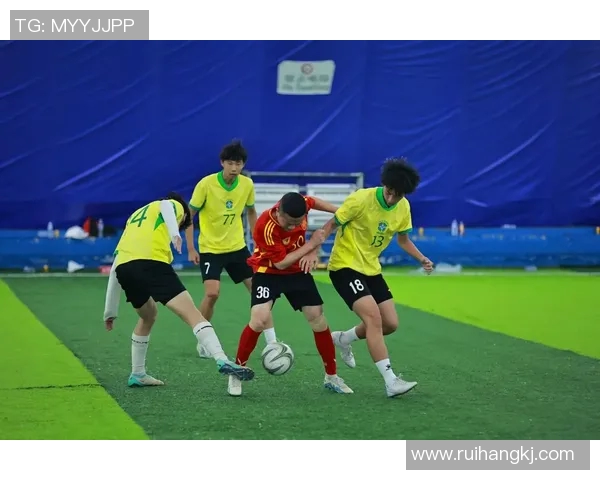 足球明星出场瞬间精彩回顾展现球场魅力与激情的视觉盛宴