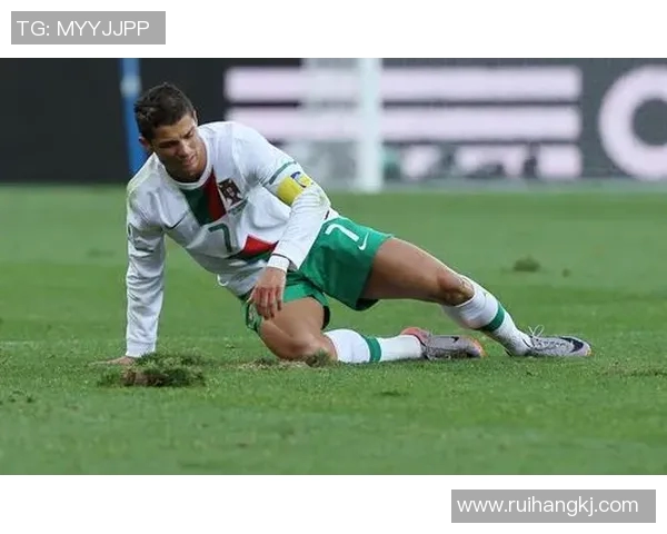 足球明星背后故事与精彩瞬间的全景展示合集