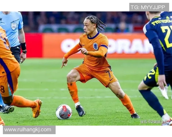 足球明星莫伦的职业生涯与成就揭秘以及他对足球的影响