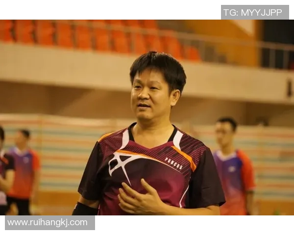 足球明星法雷尔的精彩瞬间及其在赛场上的风采展示